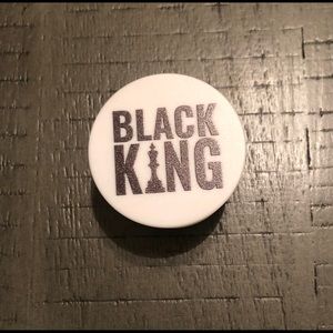 Black King Pop Socket 👑🙋🏽‍♂️